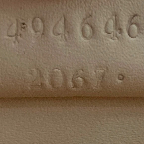 Authentic Gucci White Super Mini Sylvie Crossbody Bag - Picture 4 of 16